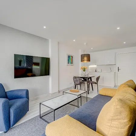 Bal Adults Only アロナ