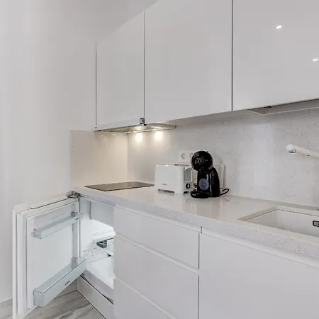 アパートホテル Bal Adults Only