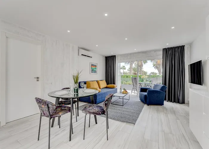 Bal Adults Only Apartahotel